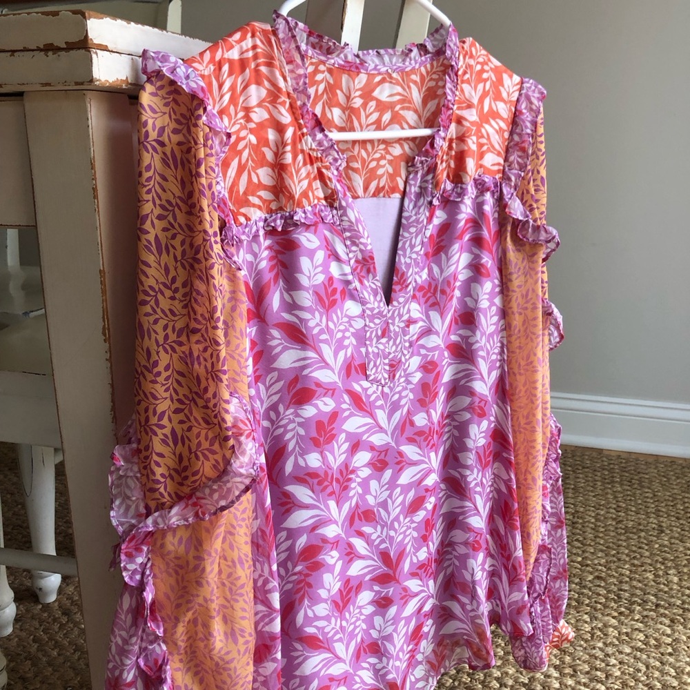 New: Hale Bop. Vana Silk Top. Size Small